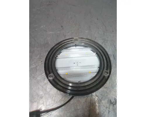 FREIGHTLINER CASCADIA 126 WORK LAMP