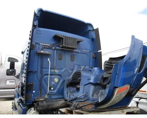 FREIGHTLINER CASCADIA 132 CAB