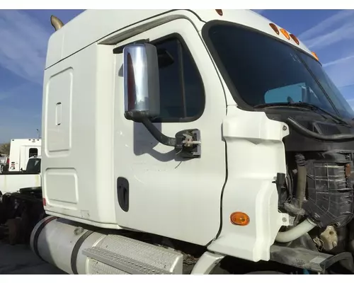 FREIGHTLINER CASCADIA 132 CAB