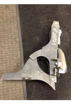 FREIGHTLINER CASCADIA 132 FENDER BRACKET/MOUNT