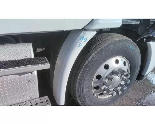 FREIGHTLINER CASCADIA 132 FENDER EXTENSION