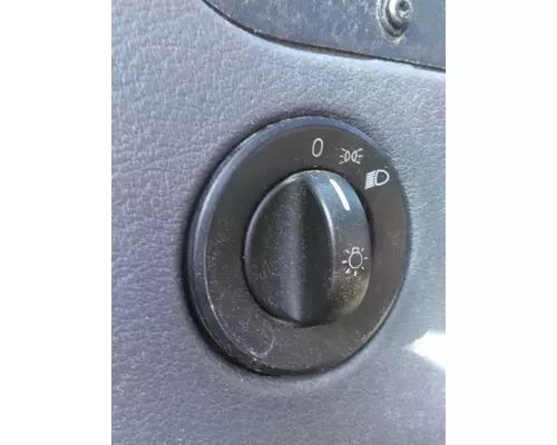 FREIGHTLINER CASCADIA 132 HEADLAMP SWITCH