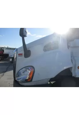 FREIGHTLINER CASCADIA 132 HOOD