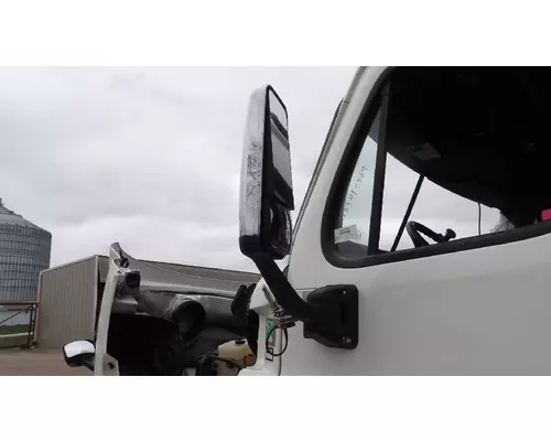 FREIGHTLINER CASCADIA 132 MIRROR ASSEMBLY CABDOOR