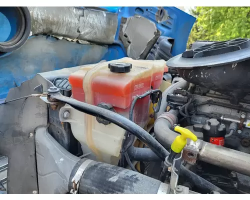 FREIGHTLINER CASCADIA 132 RADIATOR OVERFLOW TANK