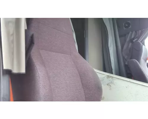 FREIGHTLINER CASCADIA 132 SEAT, FRONT