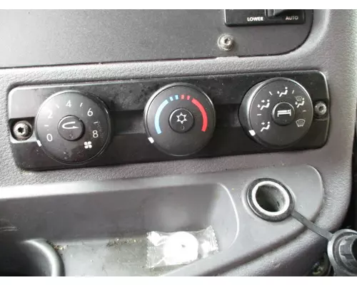 FREIGHTLINER CASCADIA 132 TEMPERATURE CONTROL