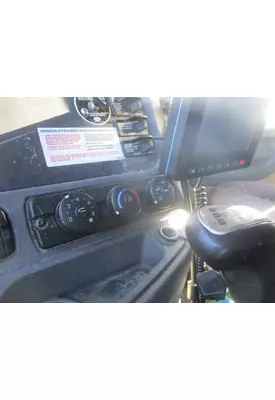 FREIGHTLINER CASCADIA 132 TEMPERATURE CONTROL