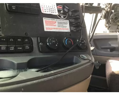 FREIGHTLINER CASCADIA 132 TEMPERATURE CONTROL