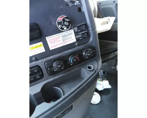 FREIGHTLINER CASCADIA 132 TEMPERATURE CONTROL