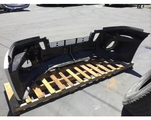 FREIGHTLINER CASCADIA 2007-2025 BUMPER ASSEMBLY, FRONT