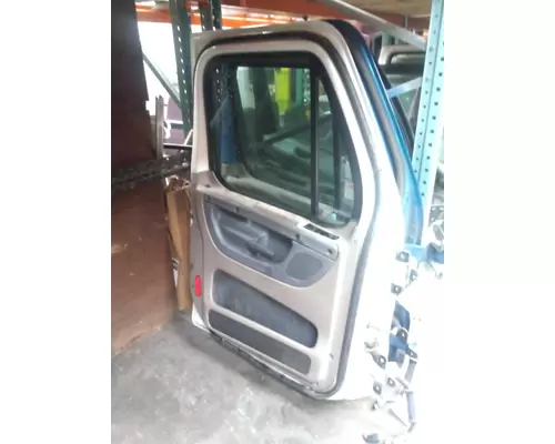 FREIGHTLINER CASCADIA 2008-2018 DOOR ASSEMBLY, FRONT