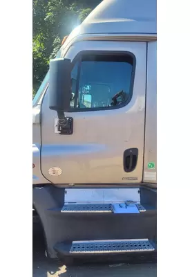 FREIGHTLINER CASCADIA 2008-2018 DOOR ASSEMBLY, FRONT