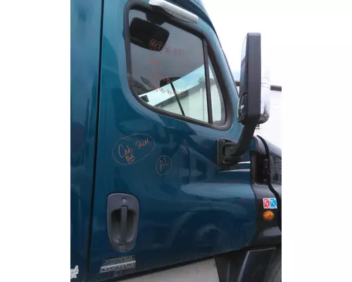 FREIGHTLINER CASCADIA 2008-2018 DOOR ASSEMBLY, FRONT