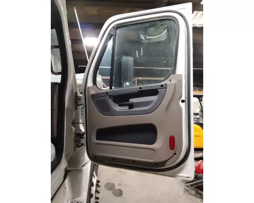 FREIGHTLINER CASCADIA 2008-2018 DOOR ASSEMBLY, FRONT