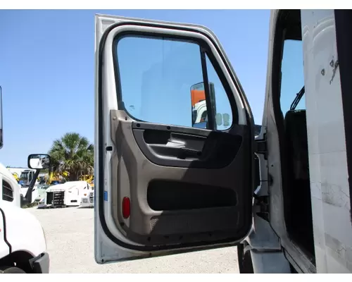 FREIGHTLINER CASCADIA 2008-2018 DOOR ASSEMBLY, FRONT