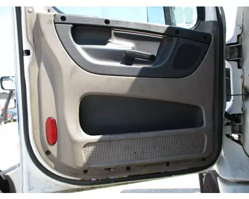 FREIGHTLINER CASCADIA 2008-2018 DOOR ASSEMBLY, FRONT