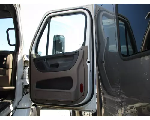 FREIGHTLINER CASCADIA 2008-2018 DOOR ASSEMBLY, FRONT