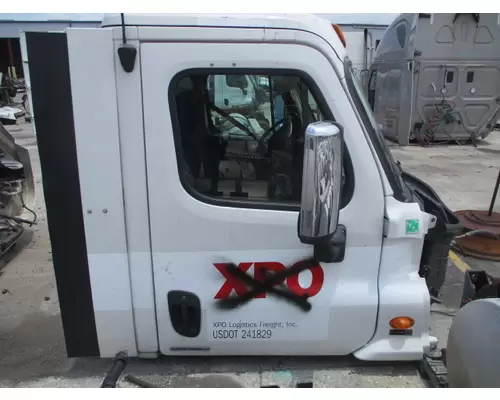 FREIGHTLINER CASCADIA 2008-2018 DOOR ASSEMBLY, FRONT