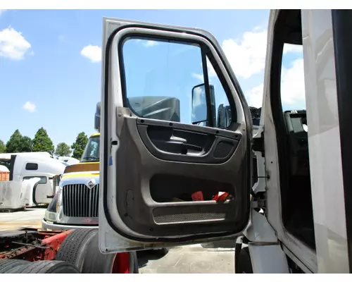 FREIGHTLINER CASCADIA 2008-2018 DOOR ASSEMBLY, FRONT