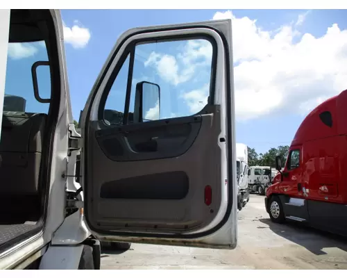 FREIGHTLINER CASCADIA 2008-2018 DOOR ASSEMBLY, FRONT