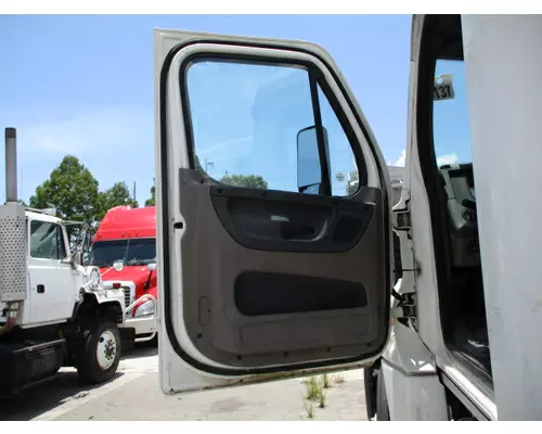 FREIGHTLINER CASCADIA 2008-2018 DOOR ASSEMBLY, FRONT