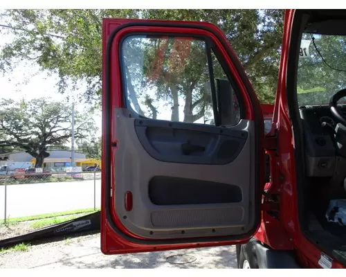 FREIGHTLINER CASCADIA 2008-2018 DOOR ASSEMBLY, FRONT