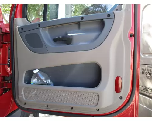 FREIGHTLINER CASCADIA 2008-2018 DOOR ASSEMBLY, FRONT