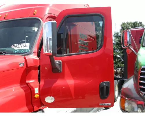 FREIGHTLINER CASCADIA 2008-2018 DOOR ASSEMBLY, FRONT