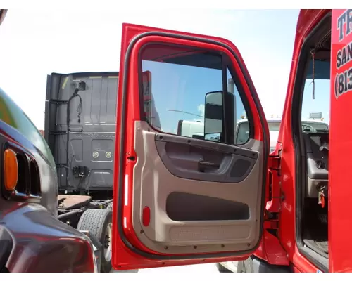 FREIGHTLINER CASCADIA 2008-2018 DOOR ASSEMBLY, FRONT