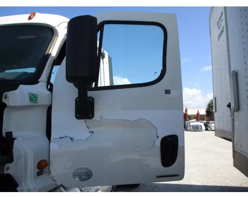 FREIGHTLINER CASCADIA 2008-2018 DOOR ASSEMBLY, FRONT