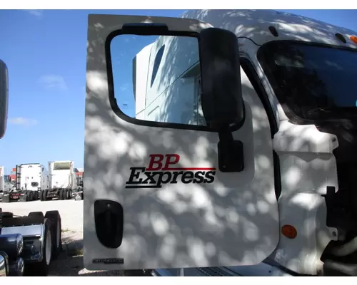 FREIGHTLINER CASCADIA 2008-2018 DOOR ASSEMBLY, FRONT