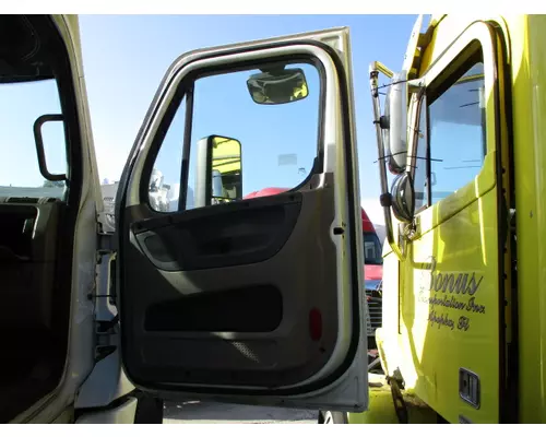 FREIGHTLINER CASCADIA 2008-2018 DOOR ASSEMBLY, FRONT