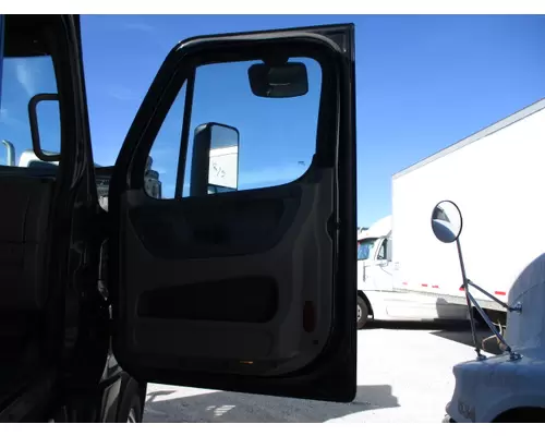 FREIGHTLINER CASCADIA 2008-2018 DOOR ASSEMBLY, FRONT