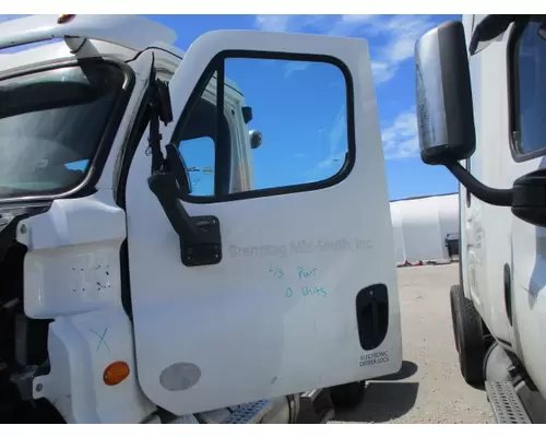 FREIGHTLINER CASCADIA 2008-2018 DOOR ASSEMBLY, FRONT