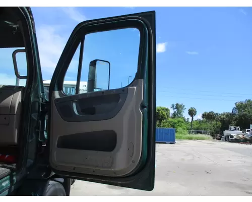 FREIGHTLINER CASCADIA 2008-2018 DOOR ASSEMBLY, FRONT