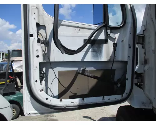 FREIGHTLINER CASCADIA 2008-2018 DOOR ASSEMBLY, FRONT