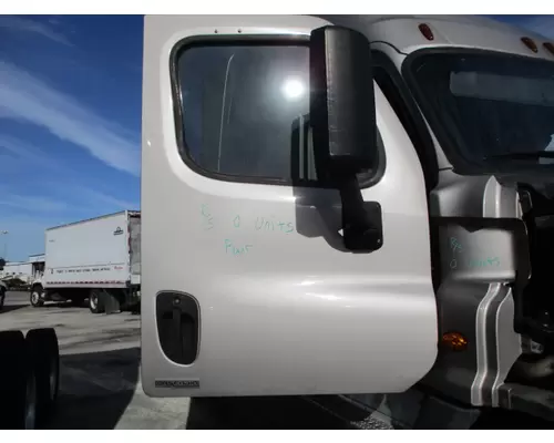 FREIGHTLINER CASCADIA 2008-2018 DOOR ASSEMBLY, FRONT