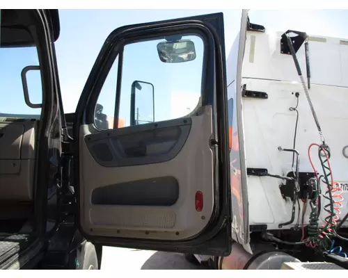 FREIGHTLINER CASCADIA 2008-2018 DOOR ASSEMBLY, FRONT