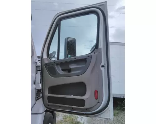 FREIGHTLINER CASCADIA 2008-2018 DOOR ASSEMBLY, FRONT