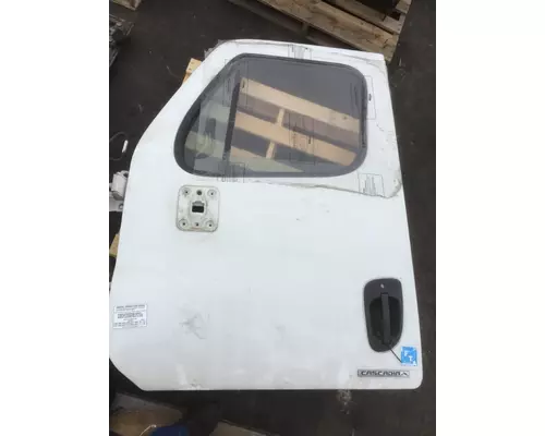 FREIGHTLINER CASCADIA 2008-2018 DOOR ASSEMBLY, FRONT