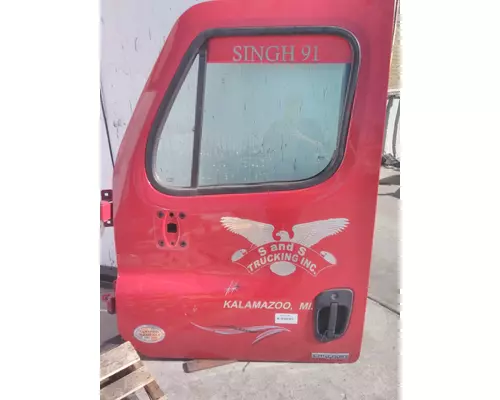 FREIGHTLINER CASCADIA 2008-2018 DOOR ASSEMBLY, FRONT