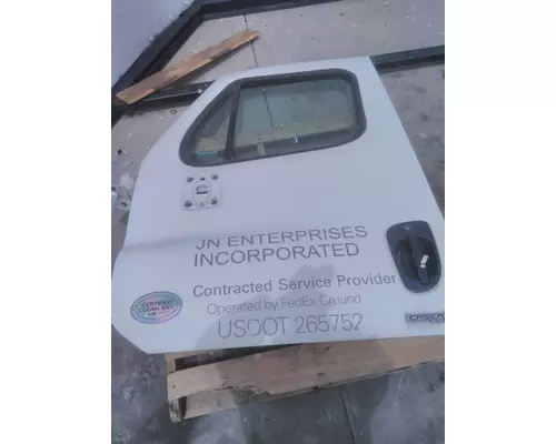 FREIGHTLINER CASCADIA 2008-2018 DOOR ASSEMBLY, FRONT