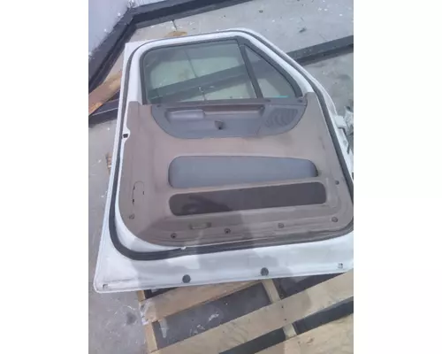 FREIGHTLINER CASCADIA 2008-2018 DOOR ASSEMBLY, FRONT