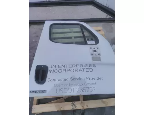 FREIGHTLINER CASCADIA 2008-2018 DOOR ASSEMBLY, FRONT