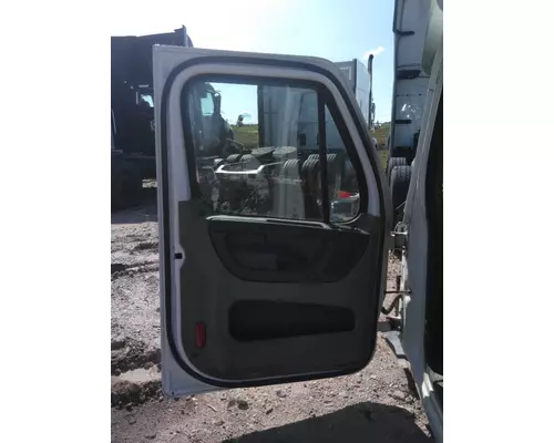 FREIGHTLINER CASCADIA 2008-2018 DOOR ASSEMBLY, FRONT
