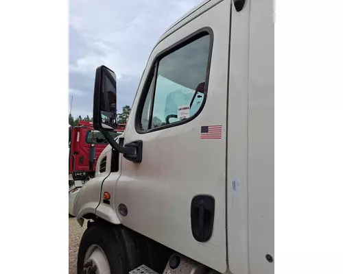FREIGHTLINER CASCADIA 2008-2018 DOOR ASSEMBLY, FRONT