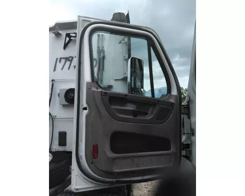 FREIGHTLINER CASCADIA 2008-2018 DOOR ASSEMBLY, FRONT
