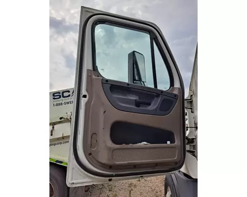 FREIGHTLINER CASCADIA 2008-2018 DOOR ASSEMBLY, FRONT