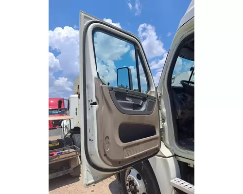 FREIGHTLINER CASCADIA 2008-2018 DOOR ASSEMBLY, FRONT